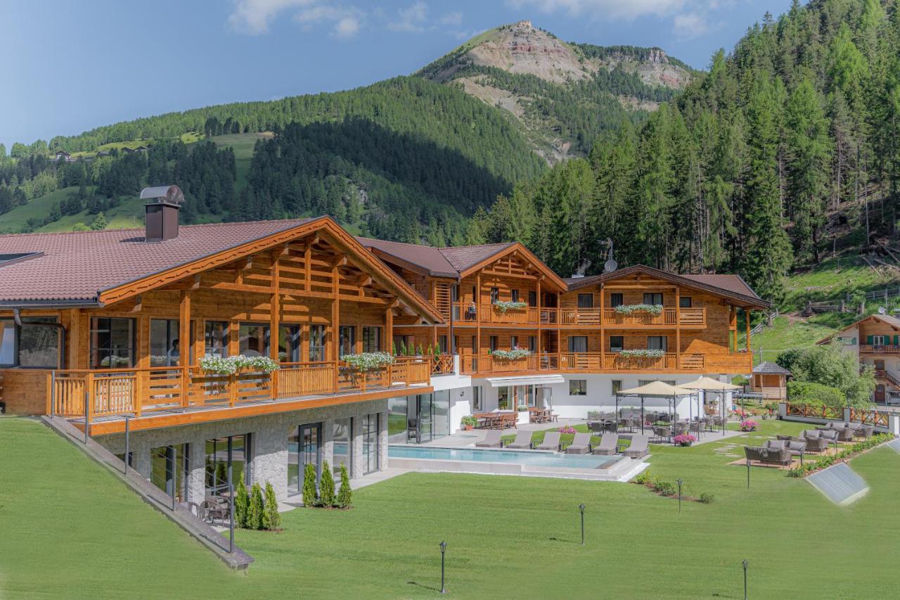Hotel Rodella Selva di Val Gardena Exterior foto