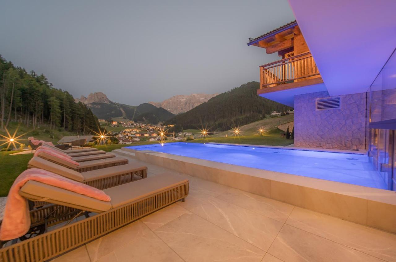 Hotel Rodella Selva di Val Gardena Exterior foto