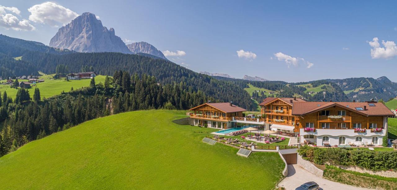 Hotel Rodella Selva di Val Gardena Exterior foto